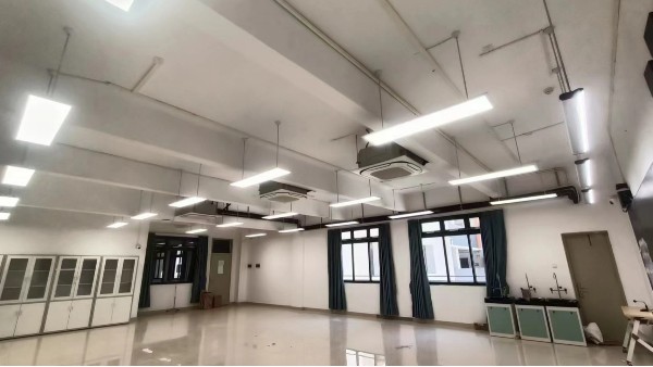 黑板燈：被忽視的教學(xué)光環(huán)境關(guān)鍵！